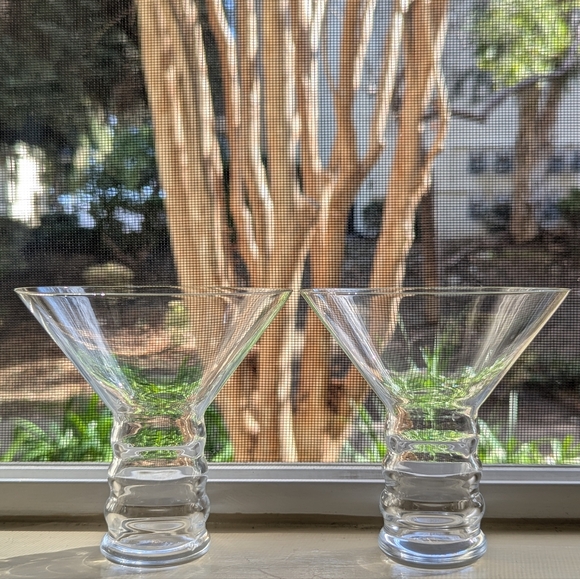 O by Riedel Crystal Martini Glasses 2x PAIR TWO 💎 Sleek Retro Flair MCM $160